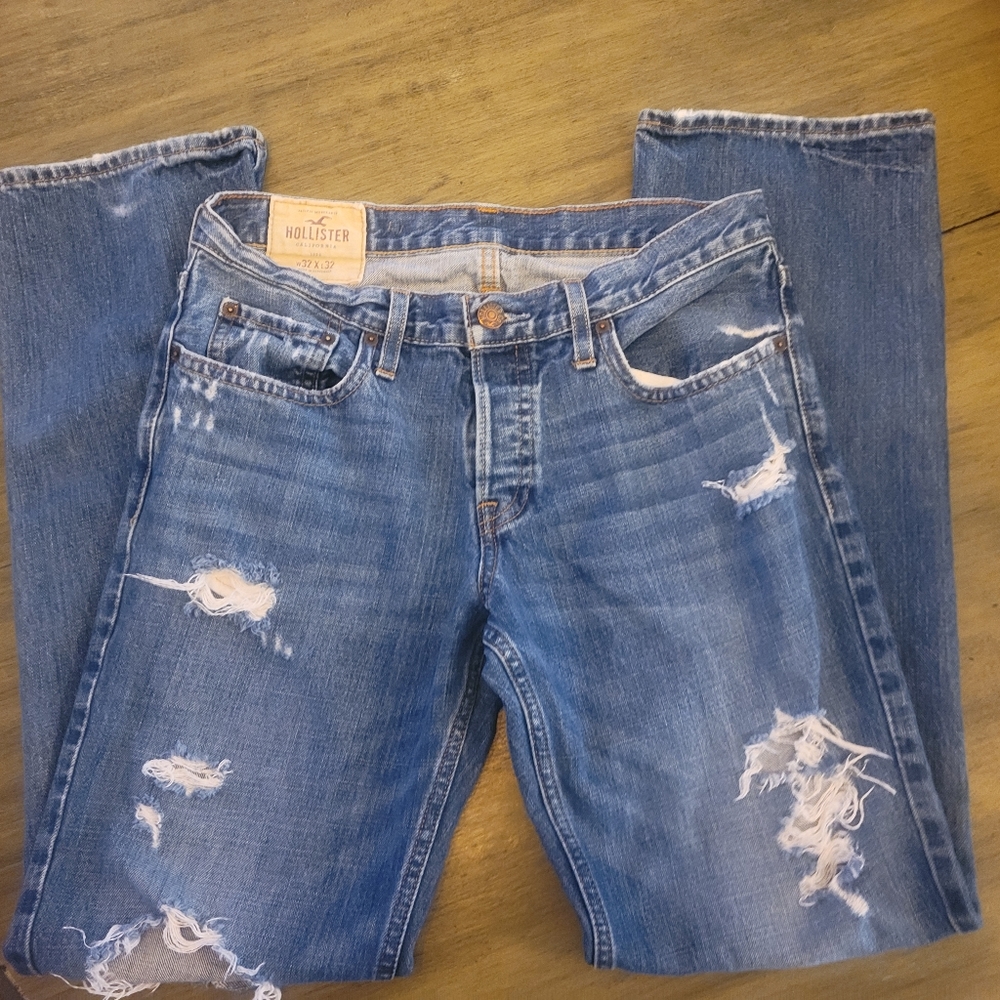 Hollister men's jeans size 32x32. Straight buttonfly
